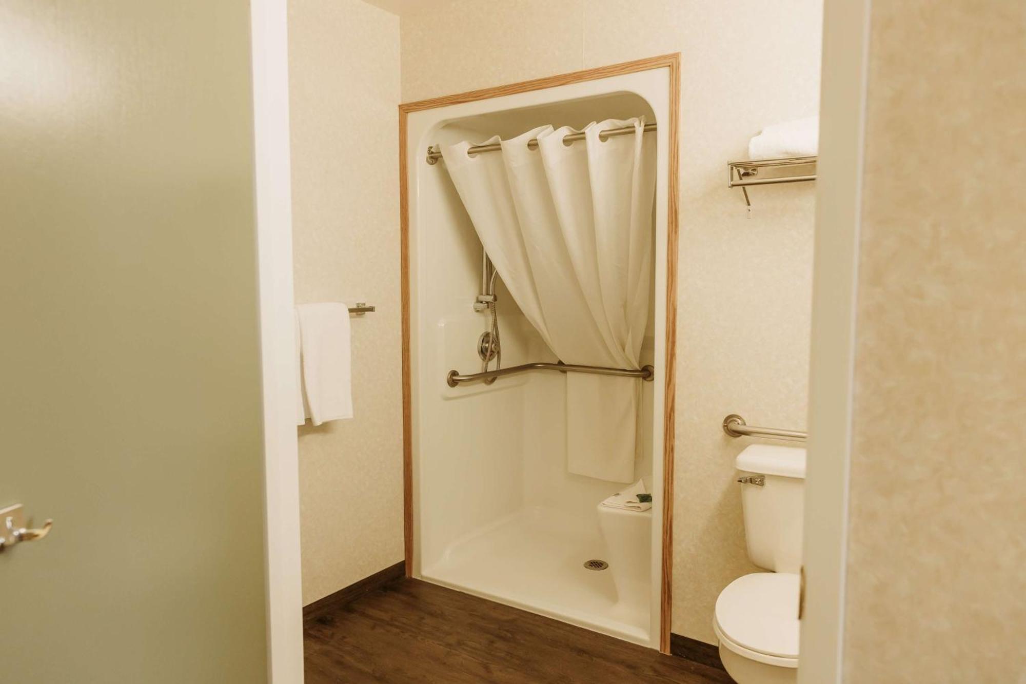 Coast Fort St John Hotel Fort St. John المظهر الخارجي الصورة