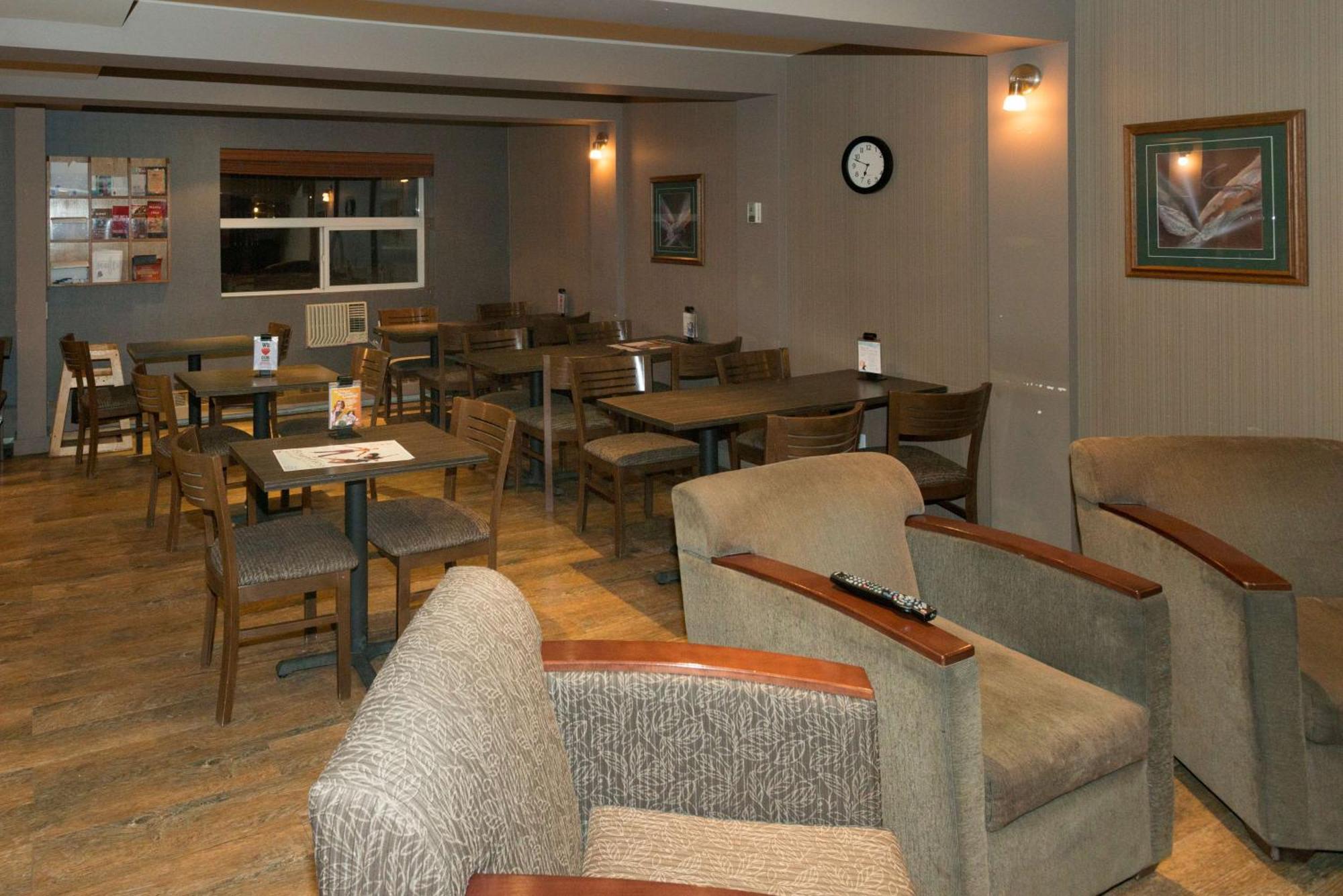 Coast Fort St John Hotel Fort St. John المظهر الخارجي الصورة