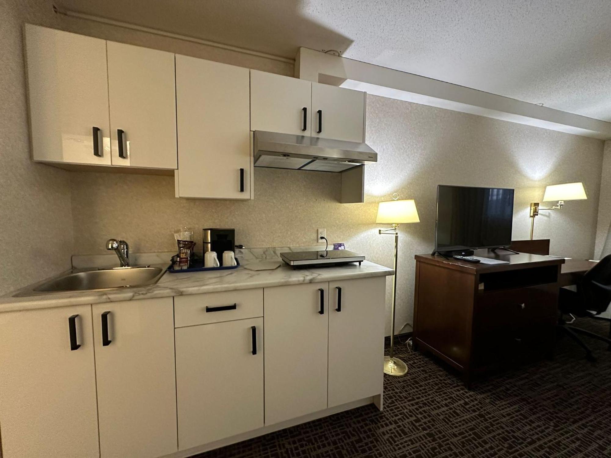 Coast Fort St John Hotel Fort St. John المظهر الخارجي الصورة